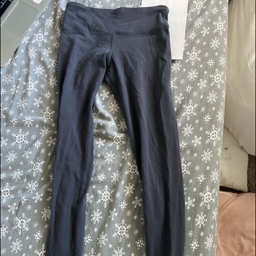 ‼️Lululemon Aligns‼️ultra low rise gray leggings with tags size 4 authentic!!! - Picture 3 of 5